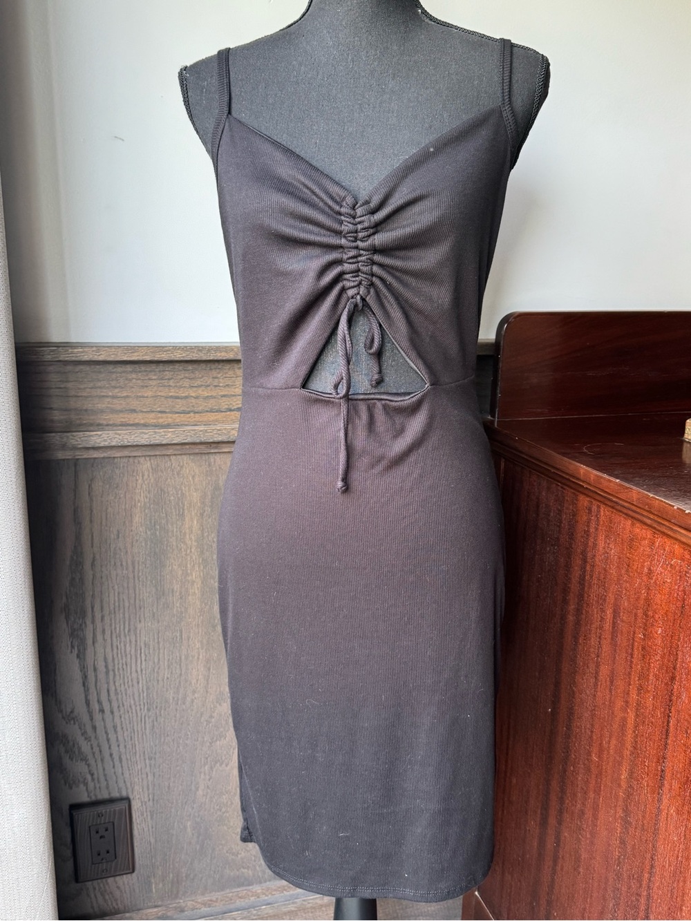 21 Saints Women's Black Ruched Front Cutout Dress nwt large